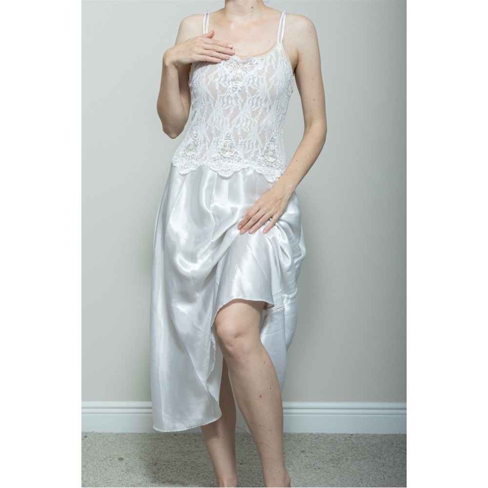 Vintage Cinema Etoile Nightgown